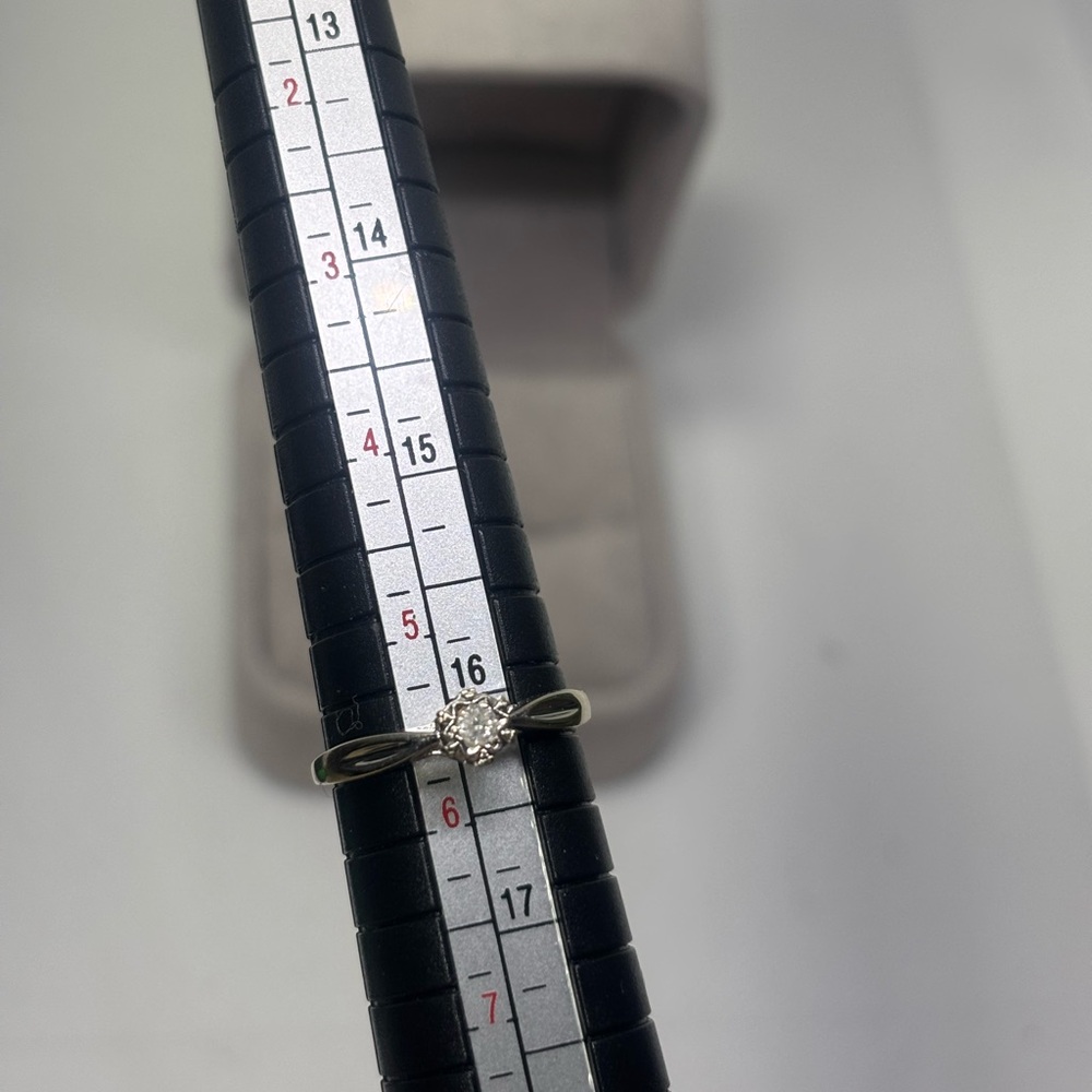 9K White Gold Diamond Ring, size 5.75 - Picture 6 of 9